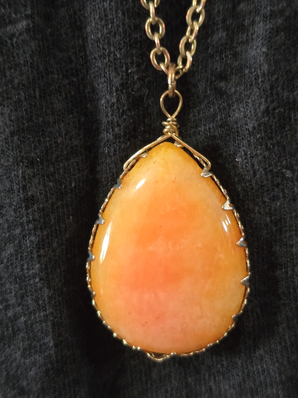 🏵Vintage Carnelian Gold-Trim Orange Spiny Oyster Teardrop Pendant Long Necklace